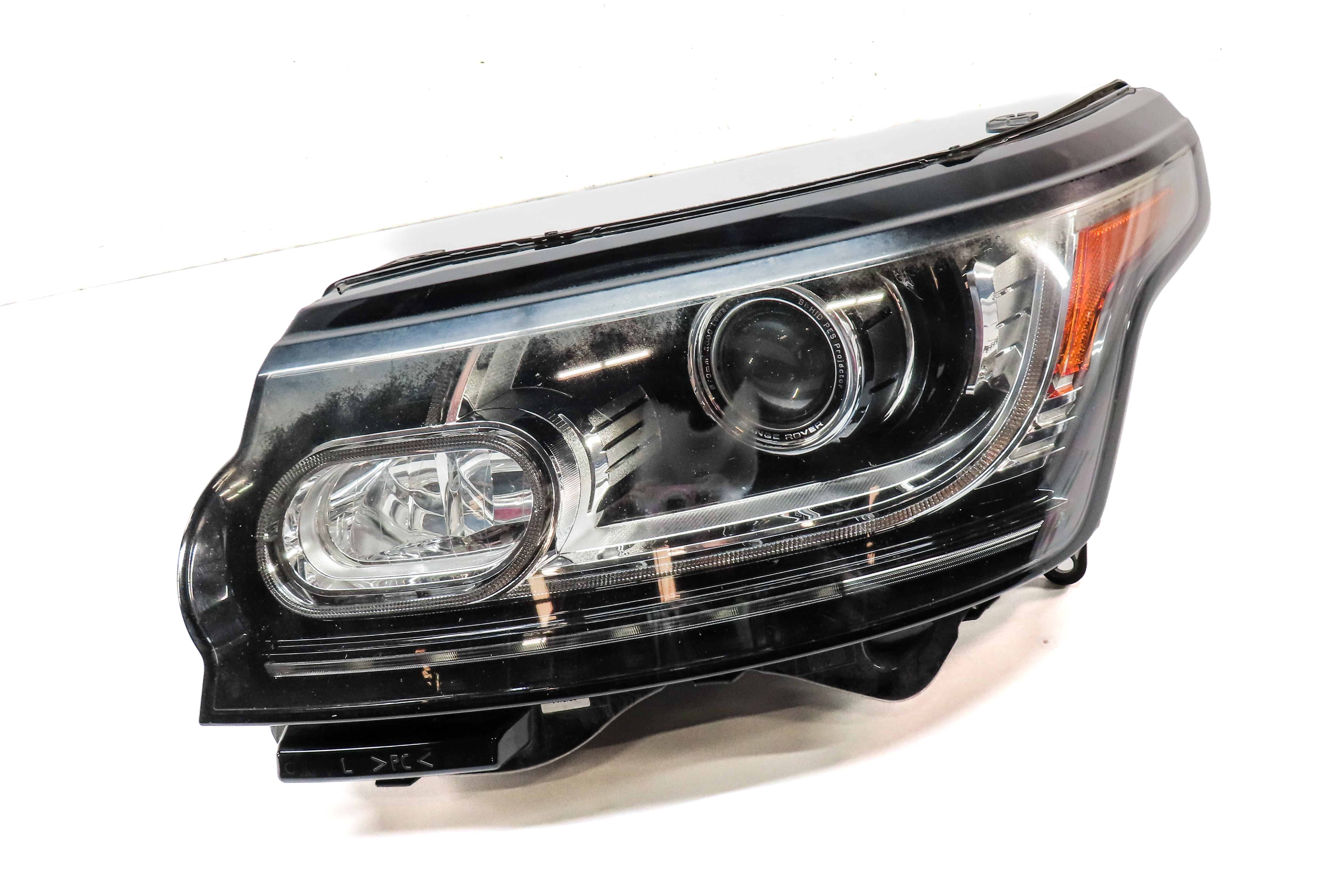2013-2017 RANGE ROVER (L405) FRONT LEFT XENON HID ADAPTIVE HEADLIGHT LIGHT LAMP — exact item pictured